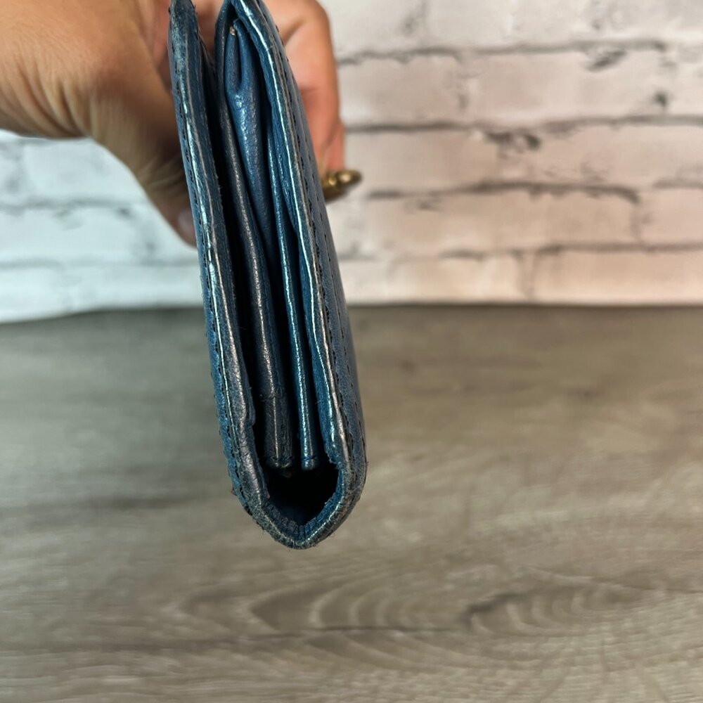 Marc by Marc Jacobs Totally Turnlock flap wallet in blue leather - Picture 6 of 7